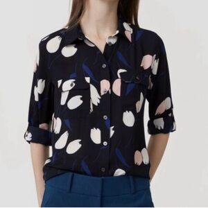 ❤️2/$15 or 3/$21❤️ Loft Floral Button-Up Shirt in Navy and Pink, Size XSP